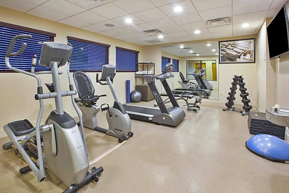 Holiday Inn Express & Suites Geneva Finger Lakes By IHG