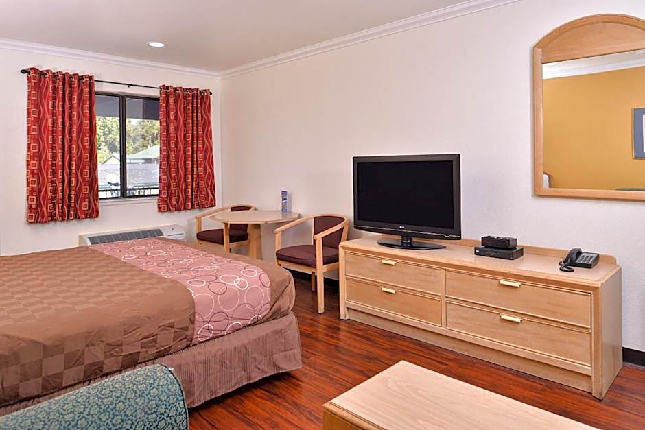 Americas Best Value Inn & Suites Clearlake Wine Country