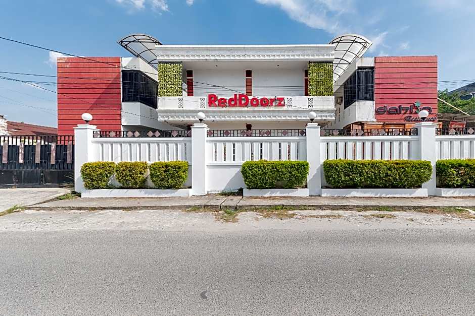 RedDoorz near UIN Sumatera Utara Medan