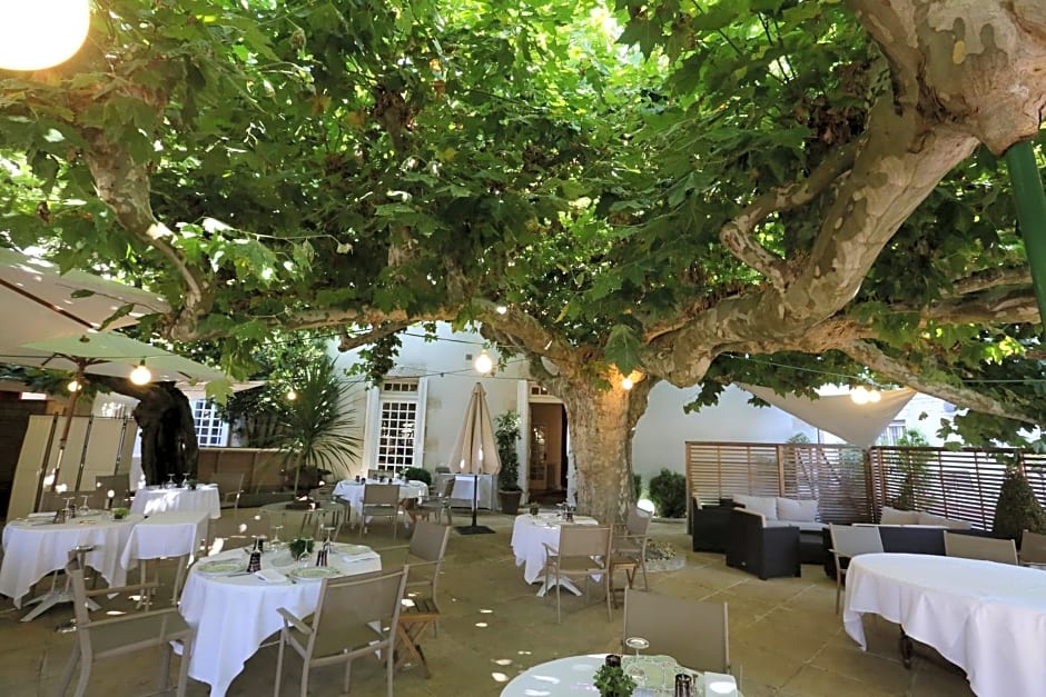 Logis Hôtel - Restaurant Maison Claude Darroze