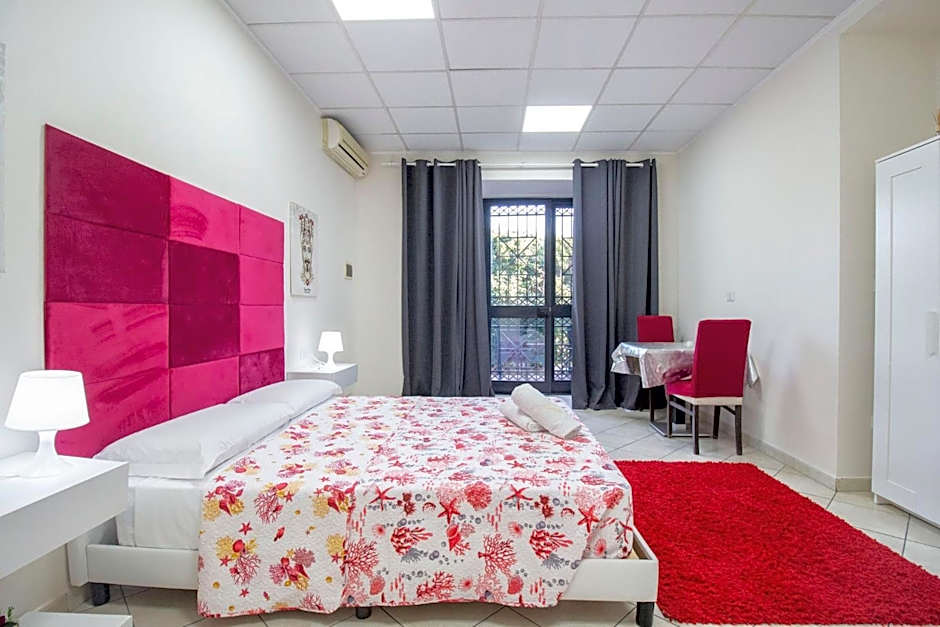Royal Playa Suite and Apartament -private parking- self chek out