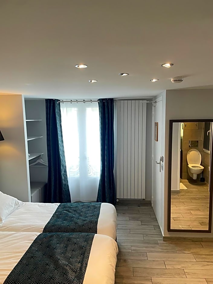 Mary's Hotel Republique