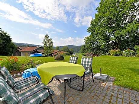 Geraeumige Wohnung fur 5 Personen in Drachselsried