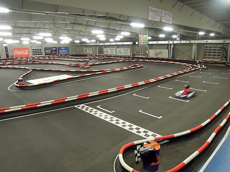 Silver Hotel & Gokart Center