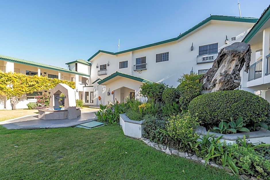 Quinta Dorada Hotel & Suites