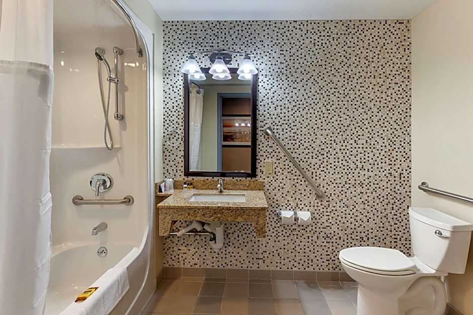 Best Western Plus Woodstock Inn & Suites