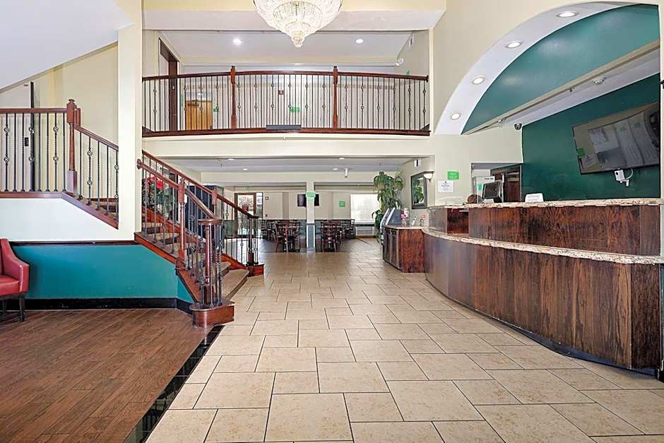 GreenTree Inn - IAH Airpot JFK Blvd