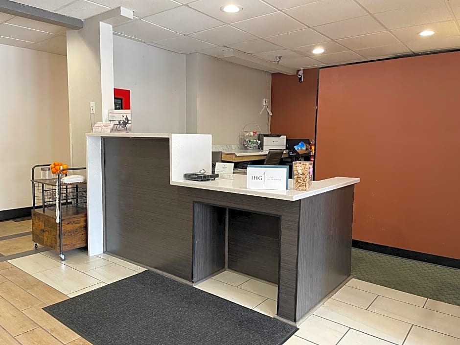 Candlewood Suites East Syracuse Carrier Circle