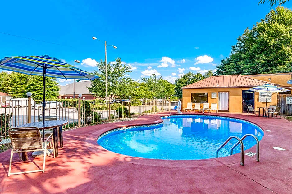 Econolodge inn & Suites