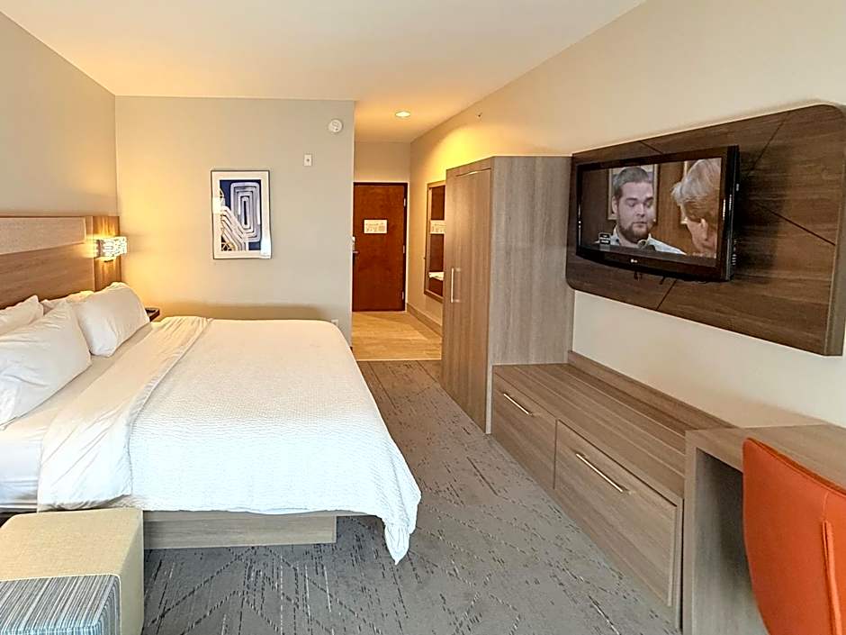 Holiday Inn Express Kenedy By IHG