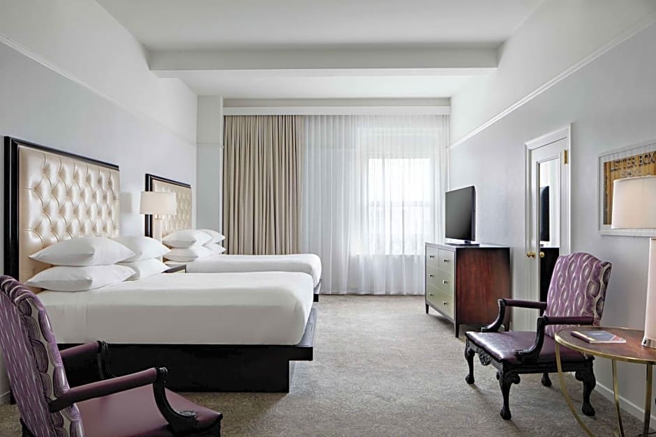 Amway Grand Plaza Hotel, Curio Collection by Hilton