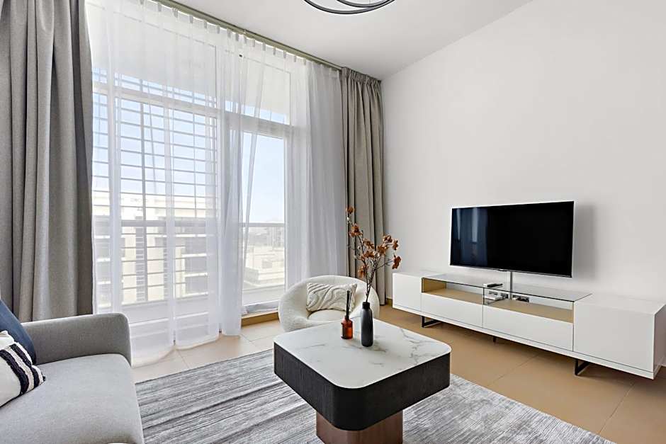 Silkhaus Contemporary 1 BDR Next to Golf Course