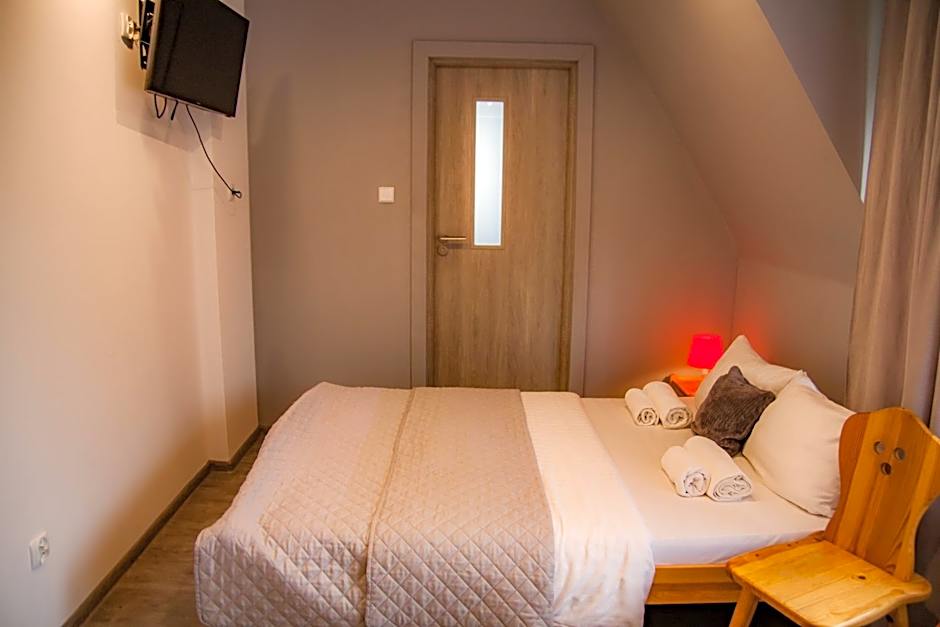 POKOJE GOŚCINNE WILCZNIK 12