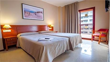 APARTMENT 2 BEDROOMS 5 ADULTS