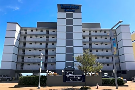 Travelodge by Wyndham Suites Virginia Beach Oceanfront