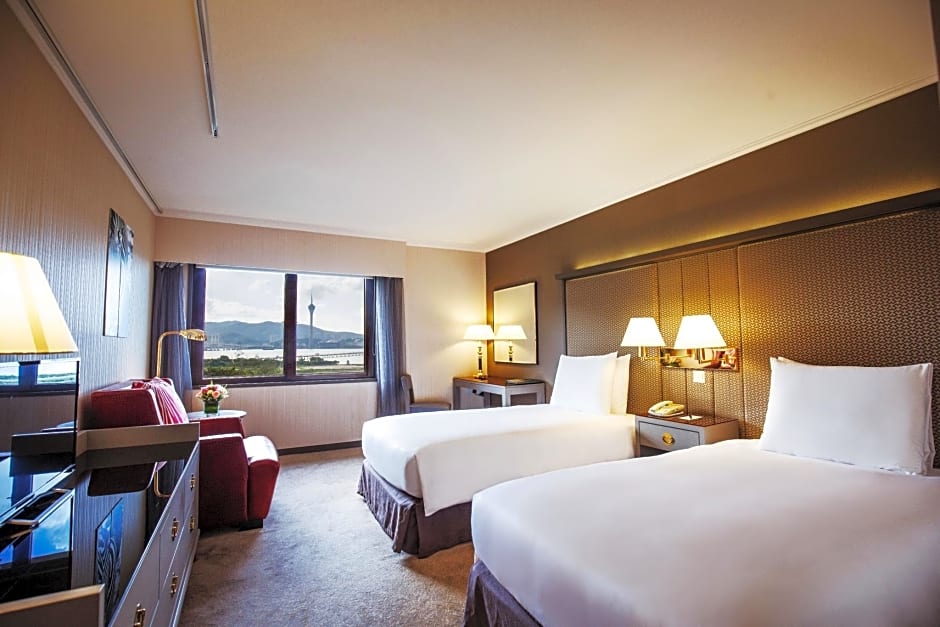 Photo 1 of 12 of Premier, Harbor View