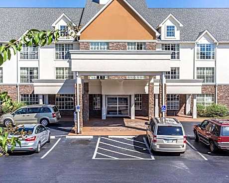 Comfort Inn & Suites Ballpark Area