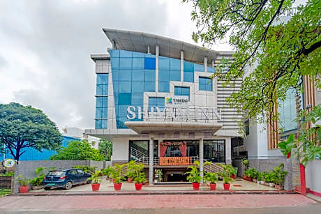 Treebo Shivam Inn Near Singapore Mall