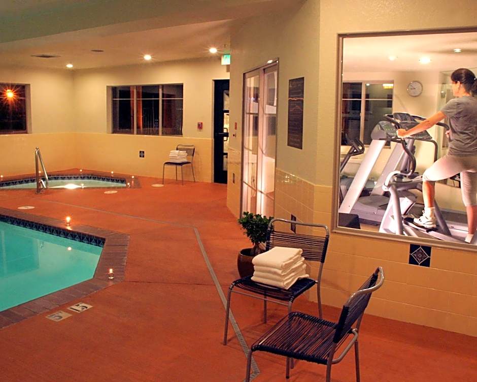 Best Western Snowcap Lodge