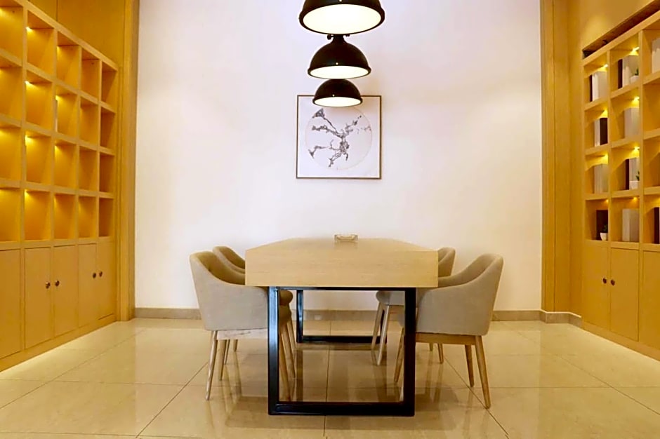 7 Days Premium·Weihai High-speed Rail Station Bathing Beach