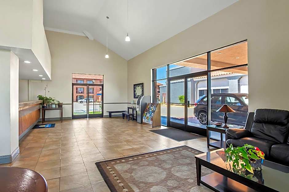 Days Inn by Wyndham Fontana / Rialto