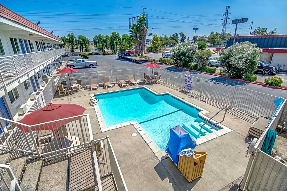 Motel 6-Stockton, CA - Charter Way West