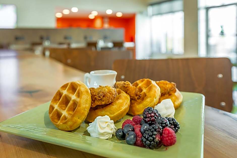 Holiday Inn Hotel and Suites Peachtree City By IHG
