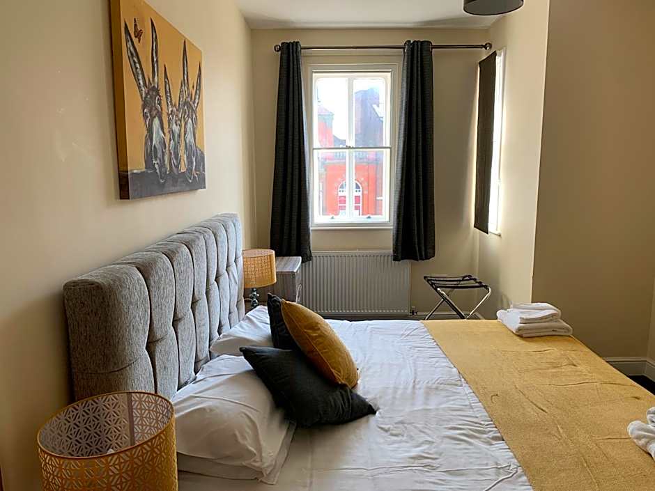 Market Place Serviced Apartments, Leek