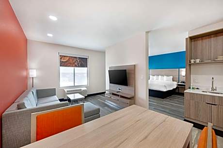 King Suite with Sofa Bed - Non-Smoking