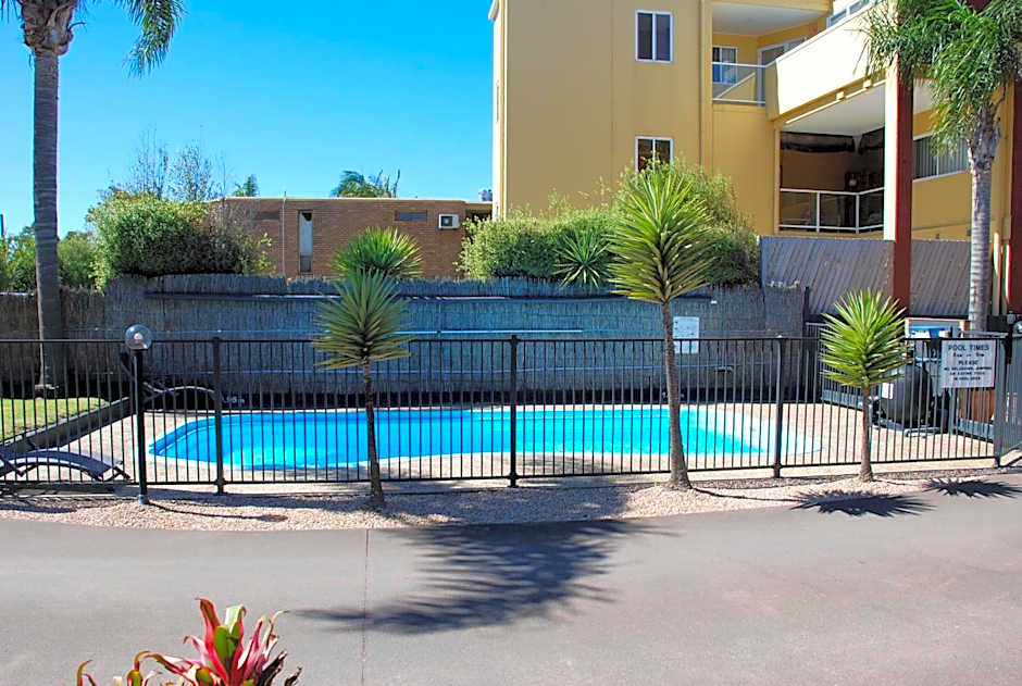 Cunningham Shore Motel