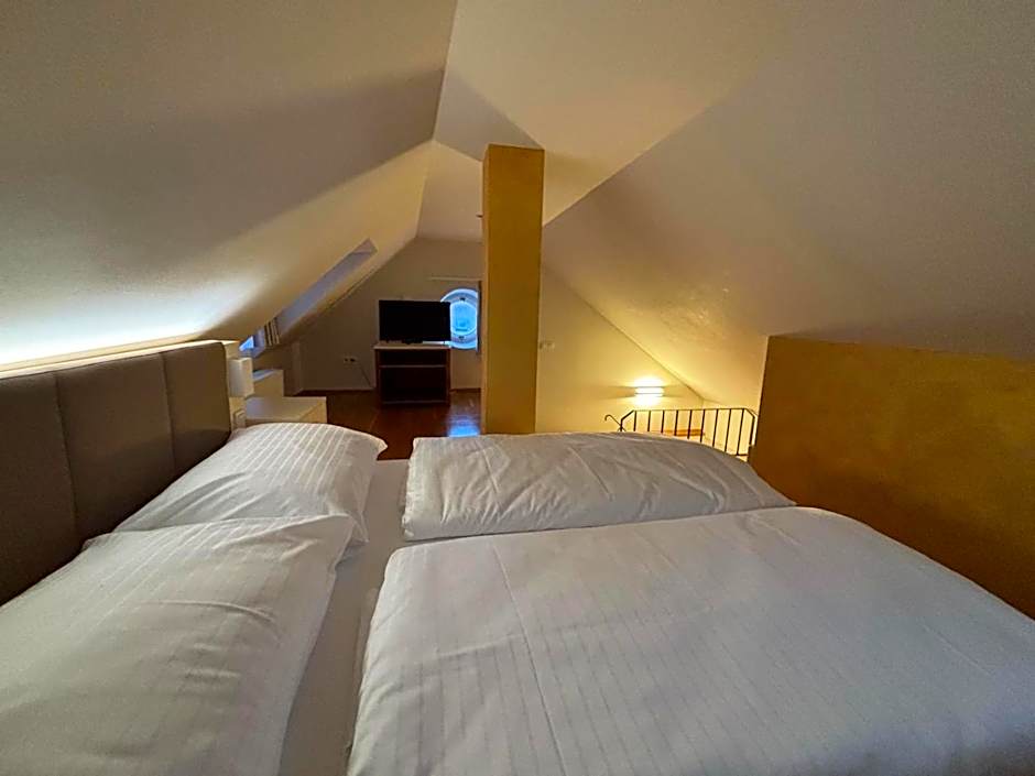 The Golden Wheel Boutique Hotel