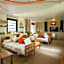 Saii Lagoon Maldives, Curio Collection By Hilton