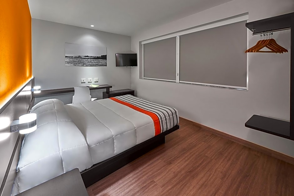 City Express Junior by Marriott Ciudad de México Sullivan