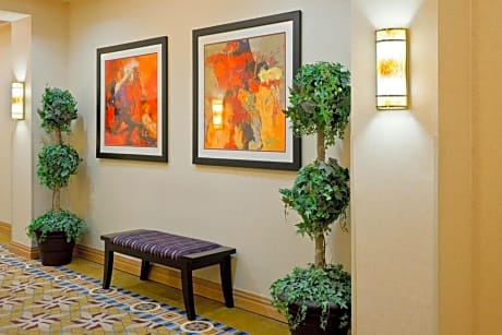 Holiday Inn South Plainfield-Piscataway, an IHG Hotel