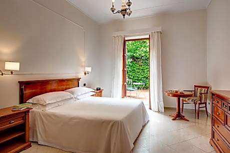 Classic Double or Twin Room