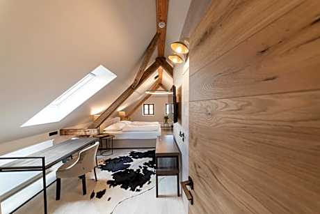 Deluxe Double Room with Bath