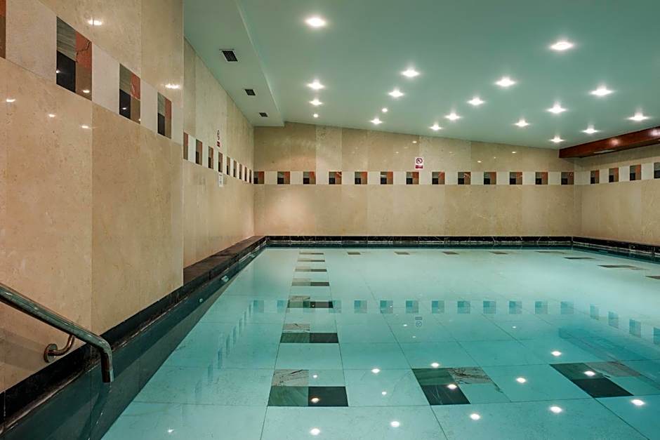 Courthouse Hotel London