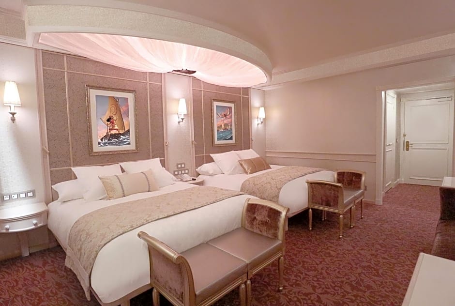 Disneyland® Hotel