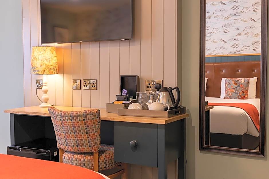 Berkshire Arms by Chef & Brewer Collection
