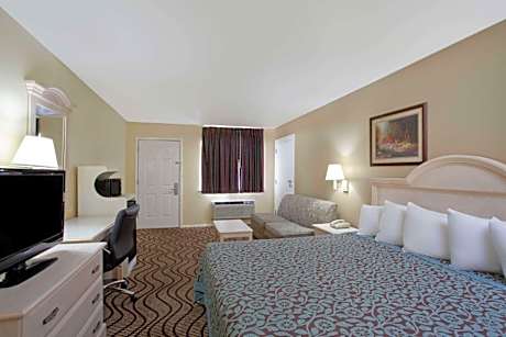 Deluxe King Suite