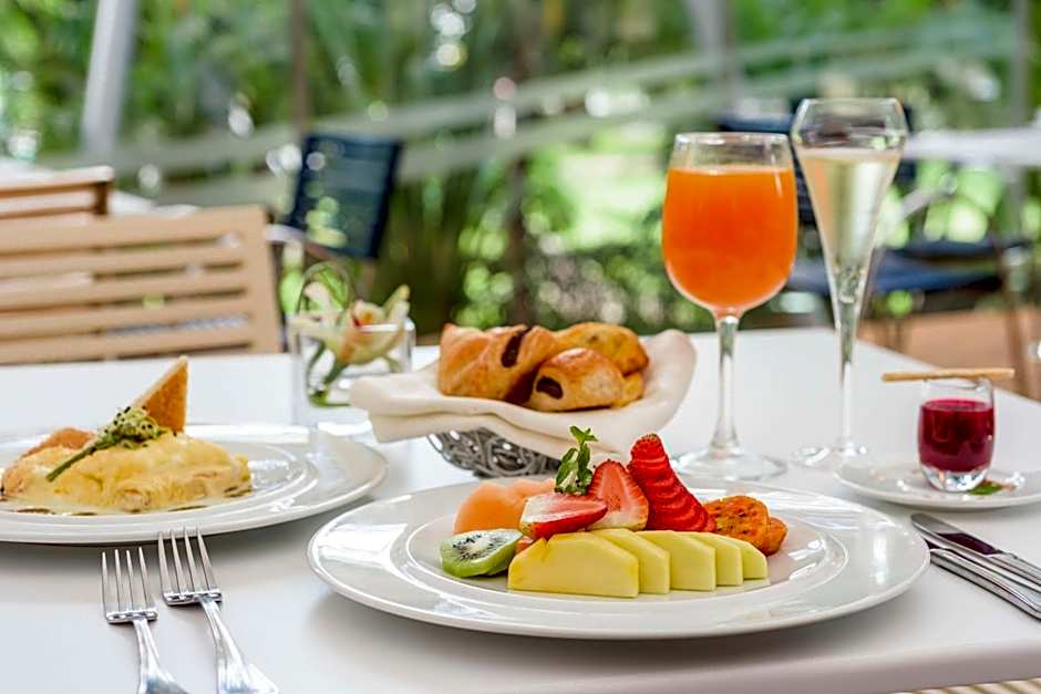 NH Collection Bogotá Royal Teleport