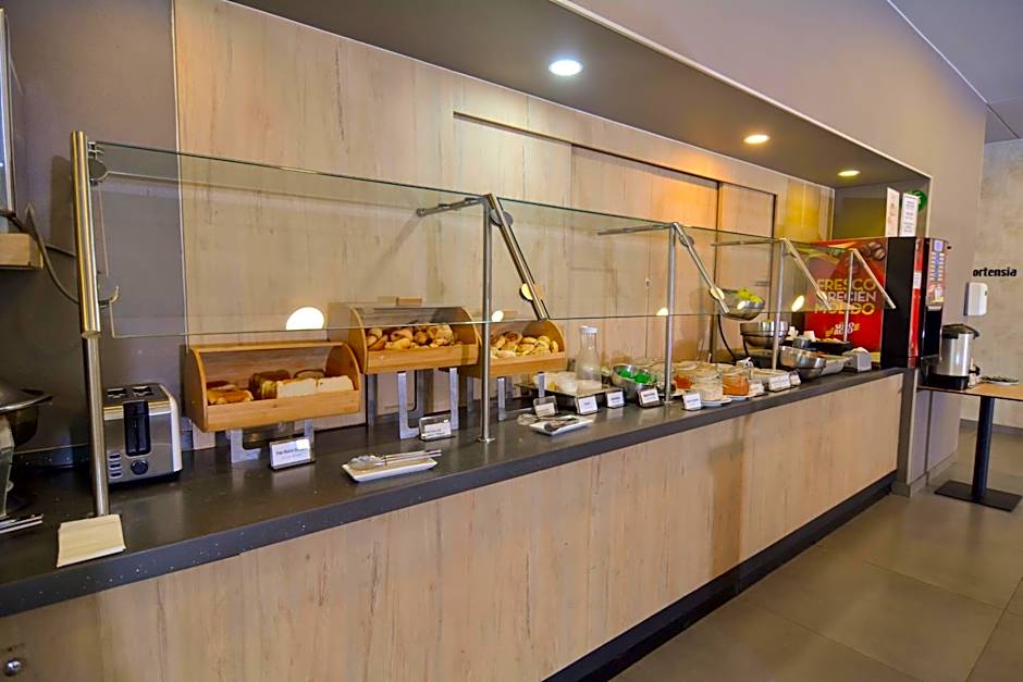 City Express Plus by Marriott Medellín Colombia