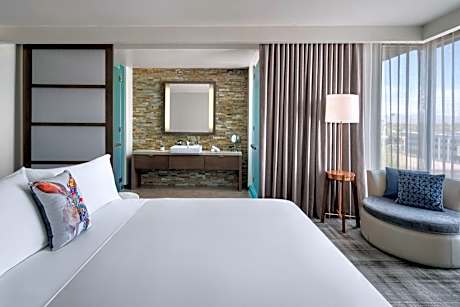 Bed Preference Not Accept, Guest room, King or Double