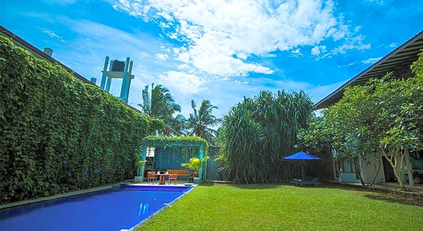 Saffron & Blue Villa