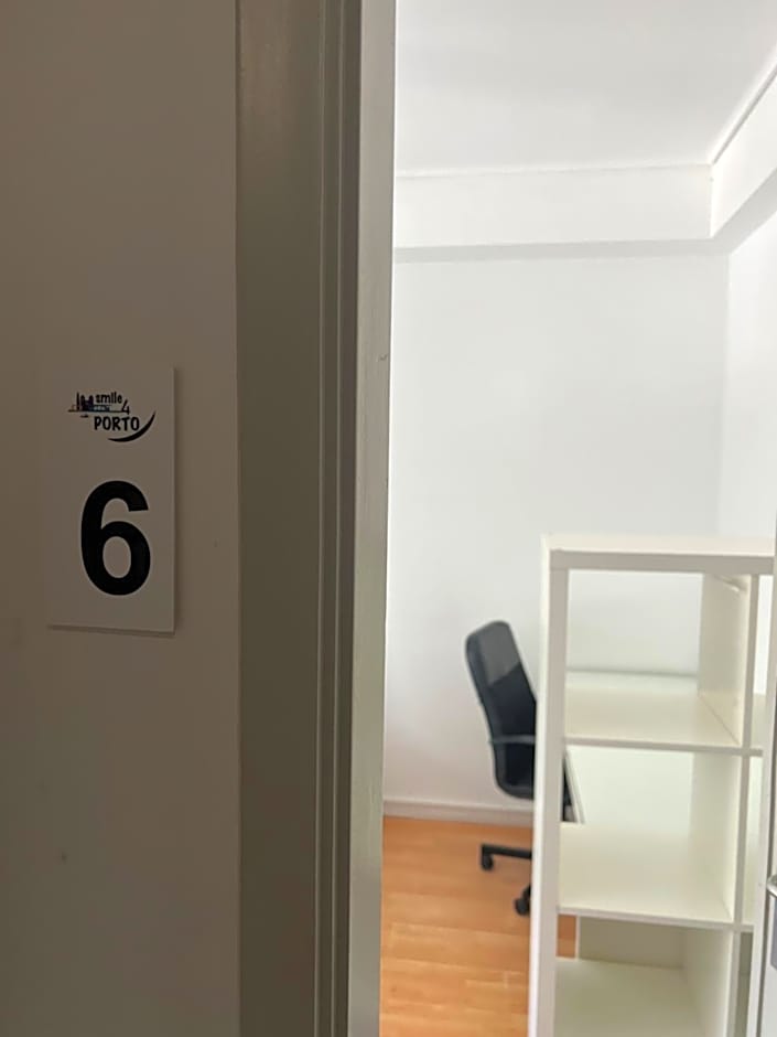 Smile4Porto Guest House