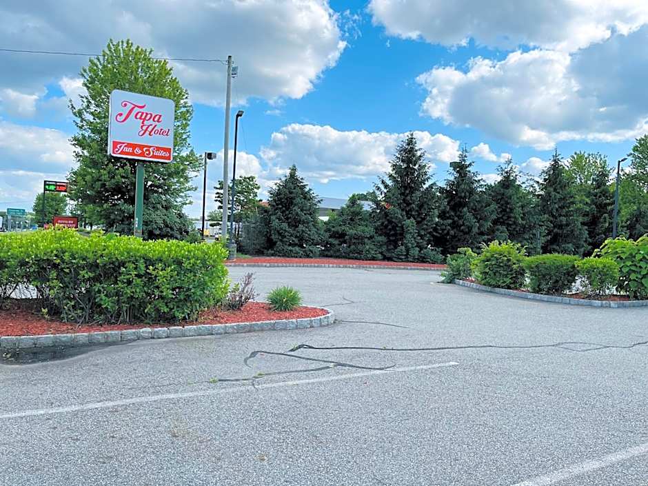 Tapa Hotel, Inn & Suites