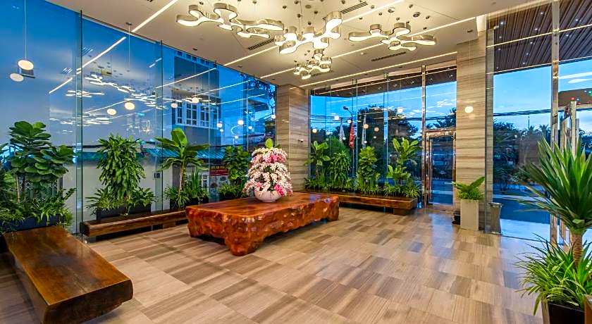 Queen Ann Nha Trang Hotel