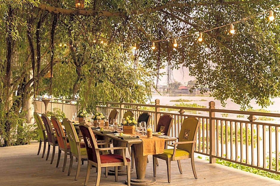 An Lam Retreats Saigon River