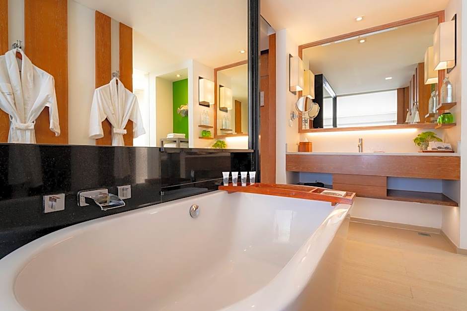 The Nai Harn (SHA Plus)