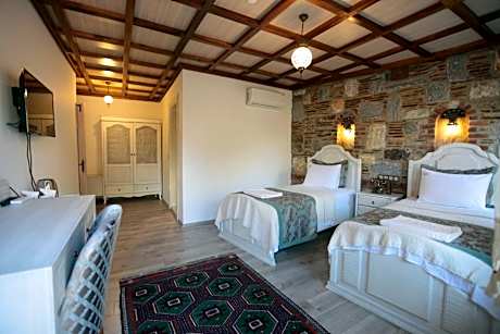 Large Twin Room